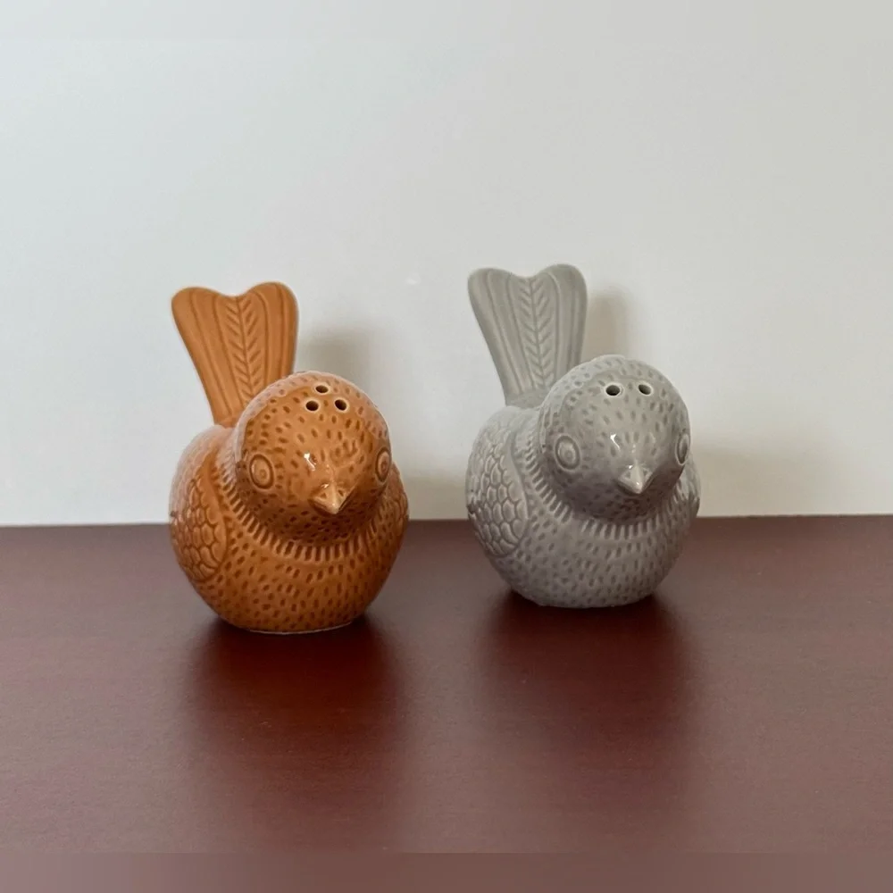 Hallmark Decorative Ceramic Bird Salt And Pepper Shakers- Gray and Brown - Picture 3 of 11